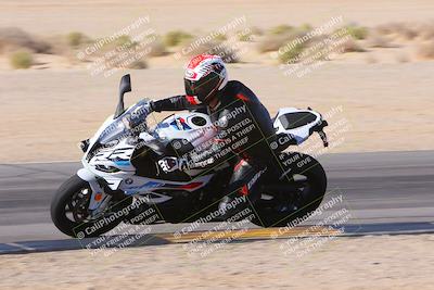 media/Dec-10-2023-SoCal Trackdays (Sun) [[0ce70f5433]]/Turn 9 Inside Set 2 (1115am)/